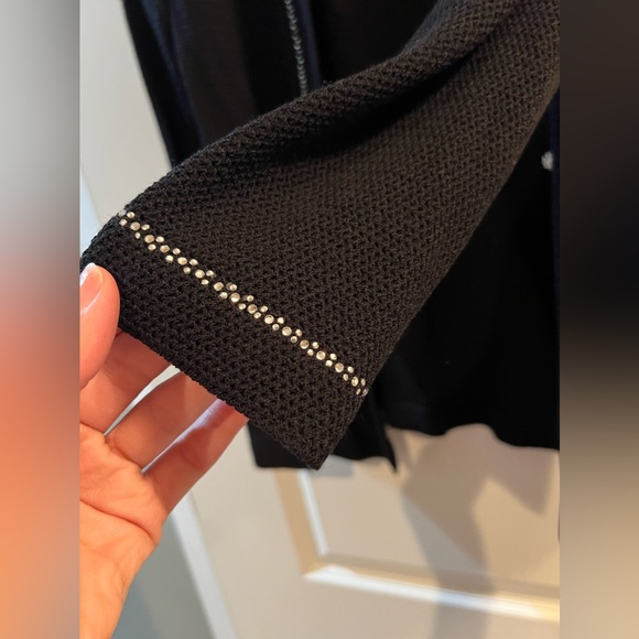 St. John Black Top - Picture 7 of 12